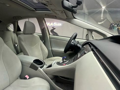 Used 2013 Toyota Prius Three w/ Solar Roof Pkg image 32