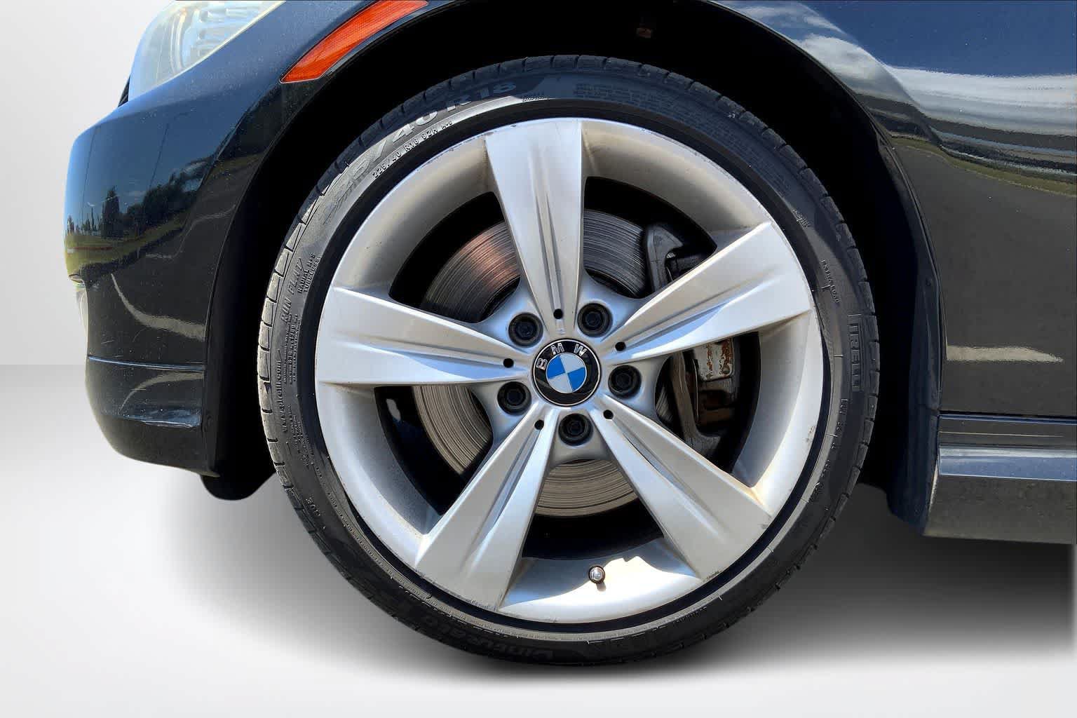 Used 2011 BMW 335i xDrive Sedan AWD/4WD image 8