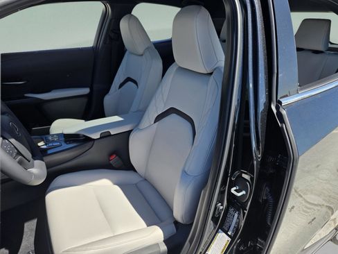 New 2026 Lexus UX 300h FWD image 13