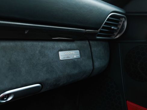 Used 2011 Porsche 911 GT2 RS image 17