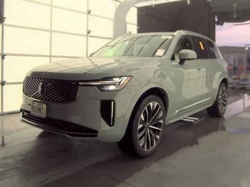 Certified 2026 Volvo XC90 B6 Plus AWD/4WD image 3