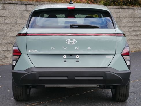 Used 2025 Hyundai Kona SE image 5