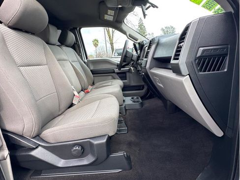 Used 2019 Ford F150 XLT w/ Trailer Tow Package image 11