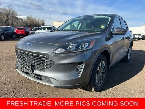 Used 2021 Ford Escape SE image 1
