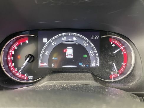 Used 2023 Toyota RAV4 LE AWD/4WD image 5