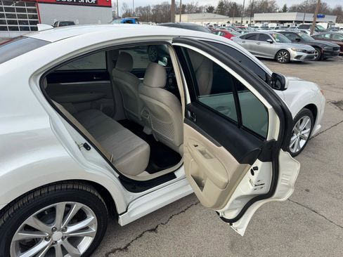 Used 2014 Subaru Legacy 2.5i Premium image 11