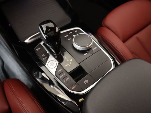 Used 2024 BMW X3 sDrive30i w/ M Sport Package image 9