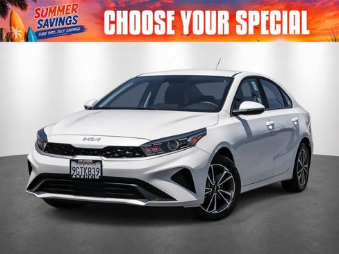 Used 2023 Kia Forte LXS w/ LXS Technology Package FWD image 1