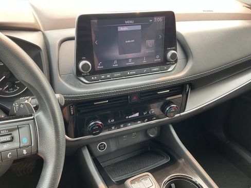 Used 2021 Nissan Rogue SV AWD/4WD image 13