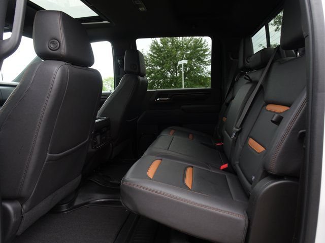 Used 2024 GMC Sierra 2500 AT4 w/ AT4 Premium Plus Package AWD/4WD image 16