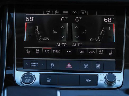 Used 2022 Audi Q7 3.0T Premium Plus w/ Premium Plus Package AWD/4WD image 17