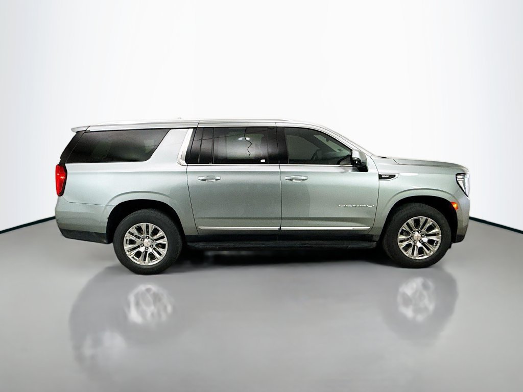 Used 2023 GMC Yukon XL Denali AWD/4WD image 8