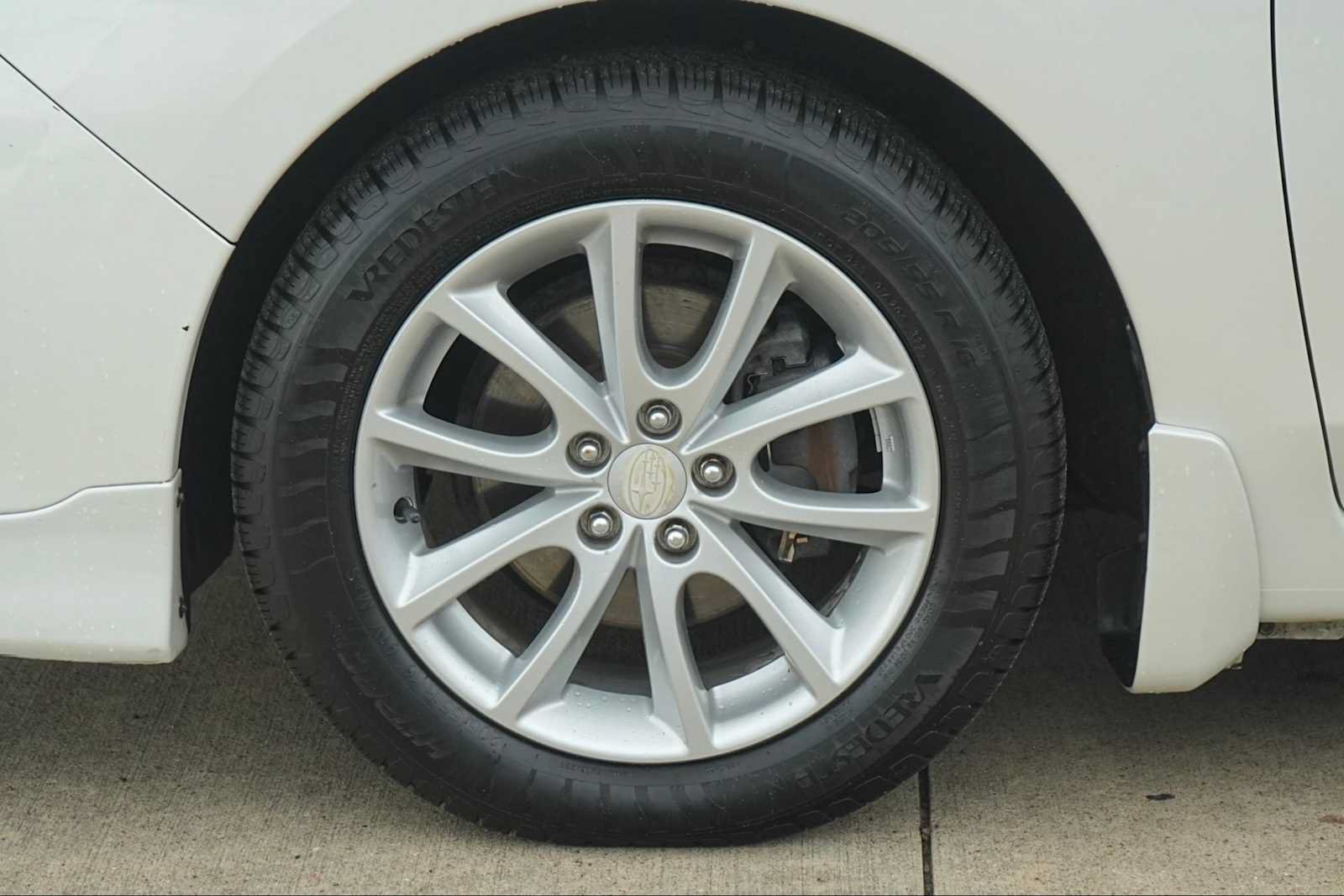 Used 2013 Subaru Impreza 2.0i Premium w/ All-Weather Pkg AWD/4WD image 7
