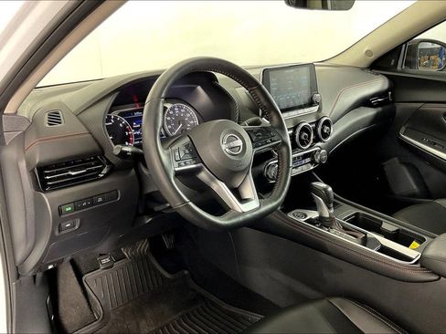 Used 2024 Nissan Sentra SR w/ SR Premium Package image 18