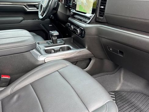 Used 2025 Chevrolet Silverado 1500 LTZ w/ LTZ Premium Package AWD/4WD image 17