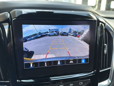 Used 2023 Chevrolet Traverse RS AWD/4WD image 44