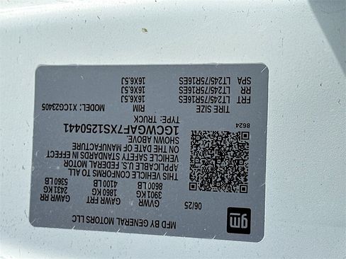 New 2025 Chevrolet Express 2500 w/ Driver Convenience Package image 17