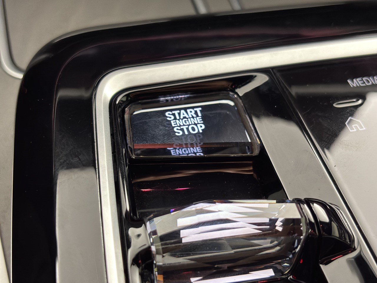 Certified 2024 BMW 760i xDrive AWD/4WD image 20