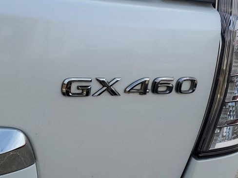 Used 2016 Lexus GX 460 w/ Premium Package image 29