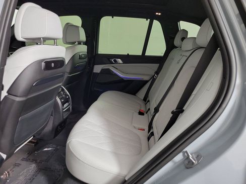 Used 2025 BMW X5 M60i AWD/4WD image 10