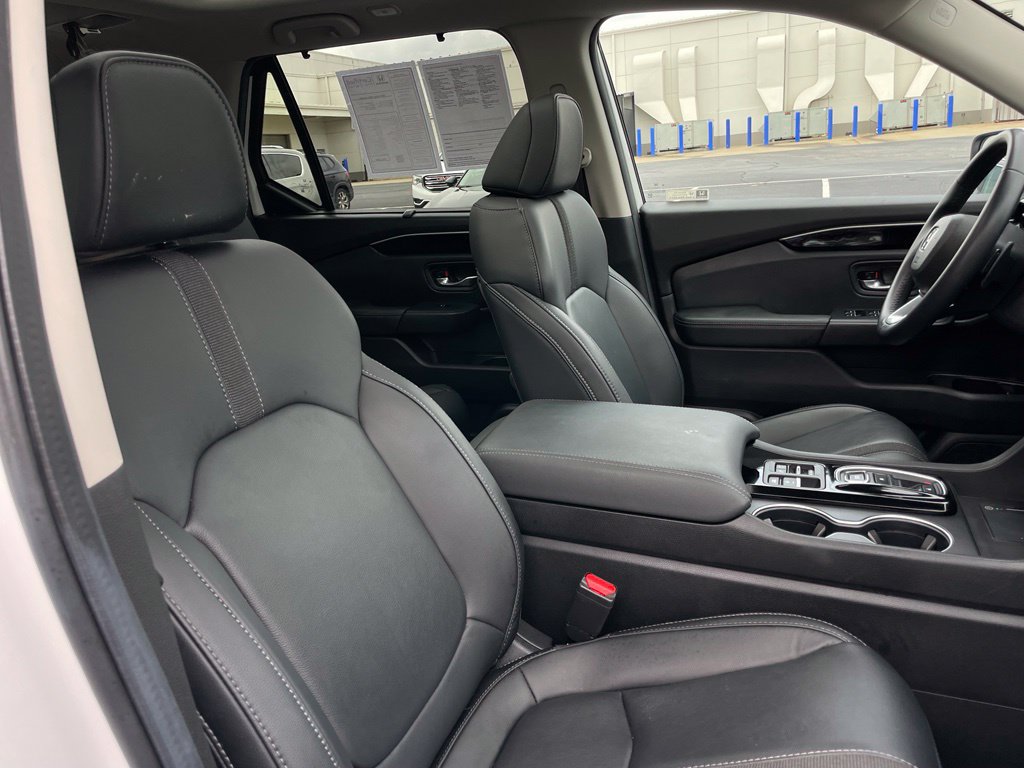 Certified 2025 Honda Pilot Touring image 31