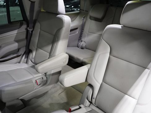Used 2020 GMC Yukon SLT w/ Open Road Package RWD image 17