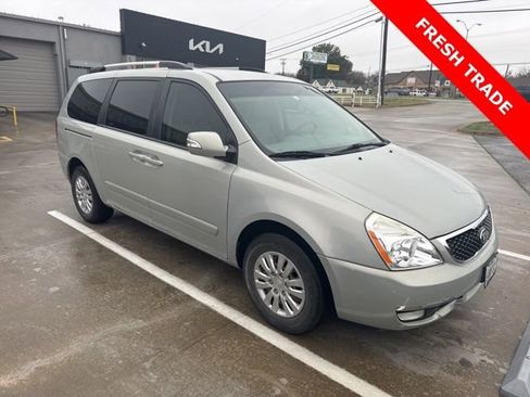 Used 2014 Kia Sedona LX FWD image 3