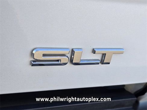 Used 2018 GMC Sierra 1500 SLT w/ SLT Premium Package image 17