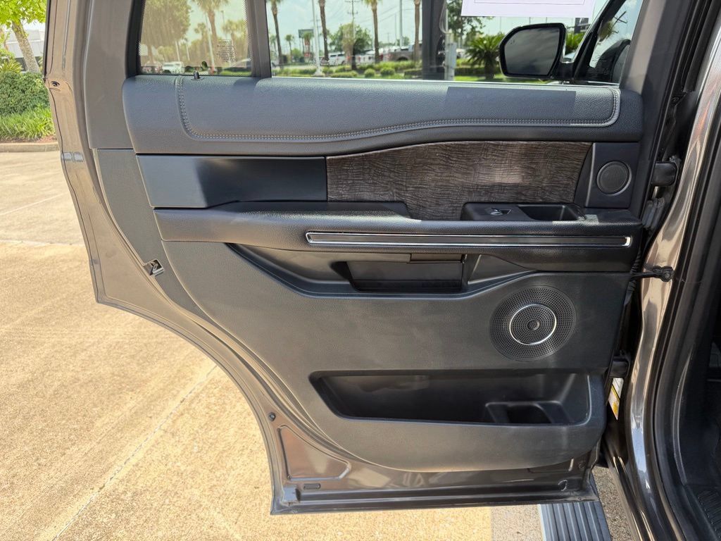 Used 2020 Ford Expedition Limited w/ Equipment Group 302A RWD image 15
