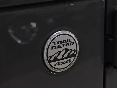 Used 2023 Jeep Wrangler Unlimited Sahara AWD/4WD image 35