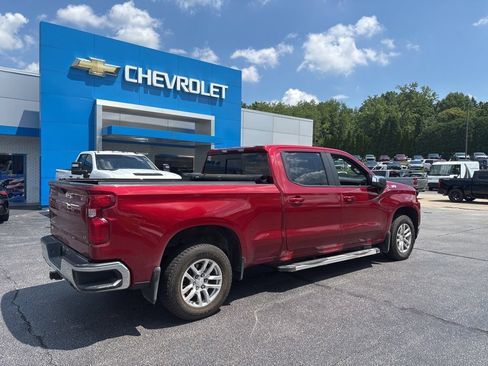 Used 2021 Chevrolet Silverado 1500 LT AWD/4WD image 2
