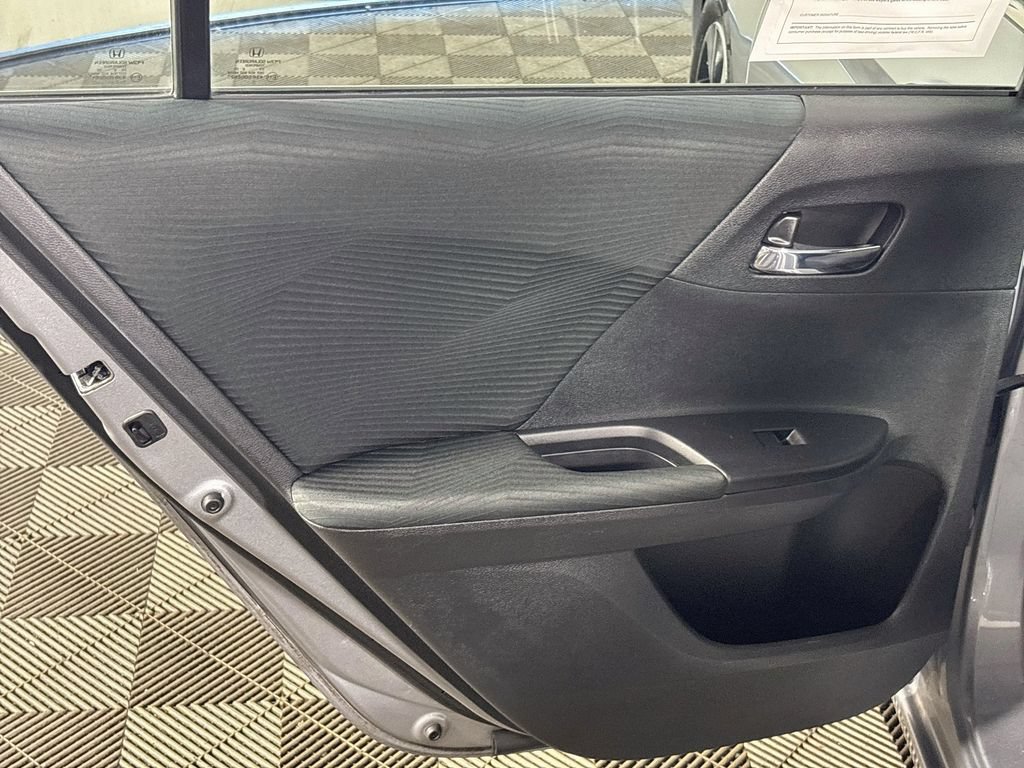 Used 2016 Honda Accord LX image 18
