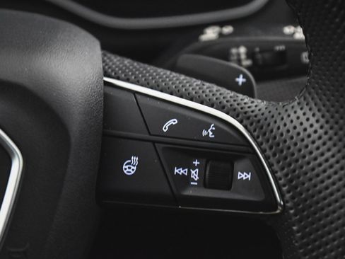 Used 2025 Audi SQ5 Premium Plus w/ Premium Plus Package image 24