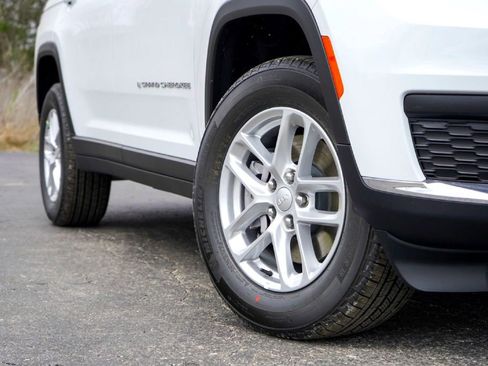 New 2026 Jeep Grand Cherokee L Laredo RWD image 3