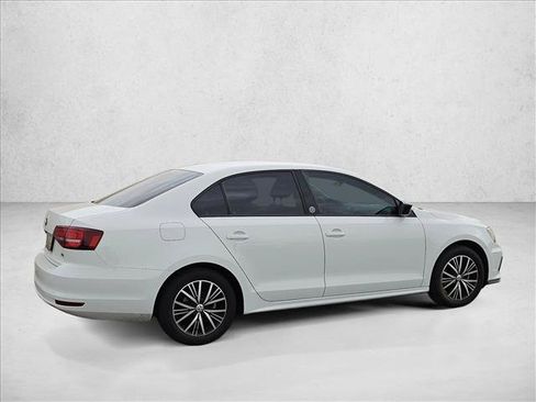 Used 2018 Volkswagen Jetta Wolfsburg Edition FWD image 5