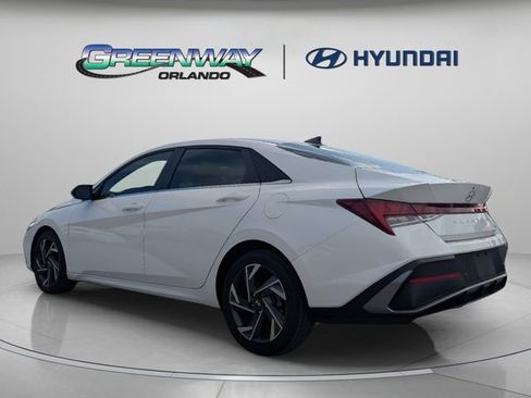 Used 2024 Hyundai Elantra Limited FWD image 7