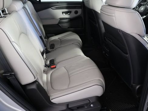 Used 2023 Honda Pilot Elite image 24