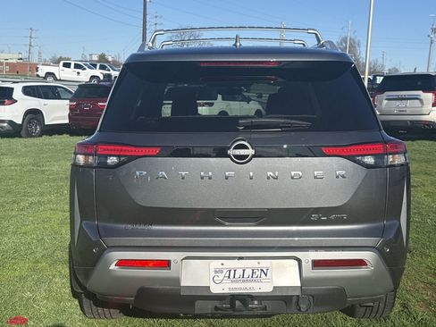 Used 2025 Nissan Pathfinder SL w/ SL Premium Package image 19
