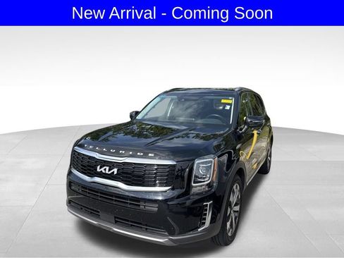 Used 2022 Kia Telluride S FWD image 2