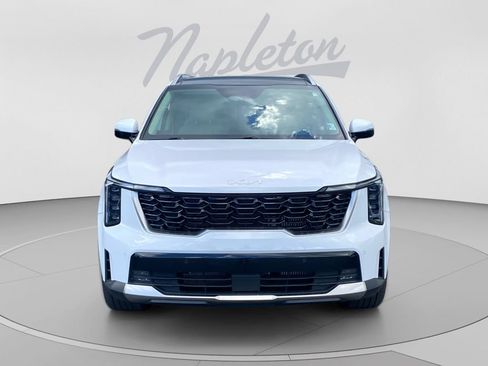 Used 2025 Kia Sorento EX w/ Panoramic Sunroof Package FWD image 9