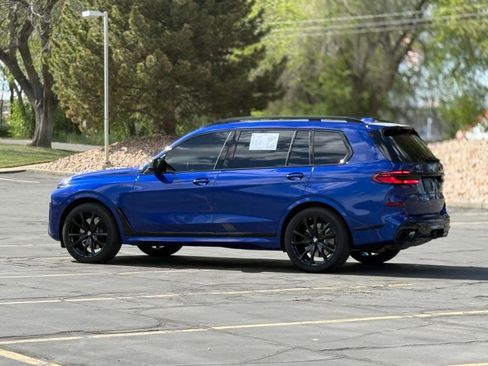 Used 2024 BMW X7 M60i image 7