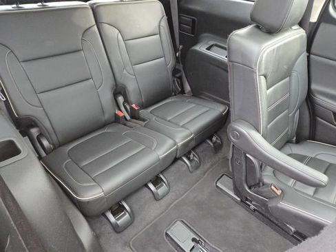 Used 2023 GMC Acadia Denali w/ Denali Technology Package image 30