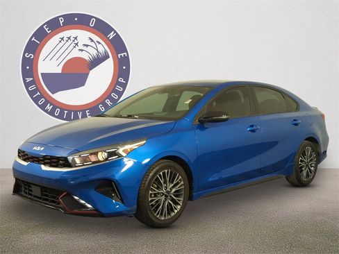 Used 2023 Kia Forte GT-Line w/ GT-Line Technology Package image 2
