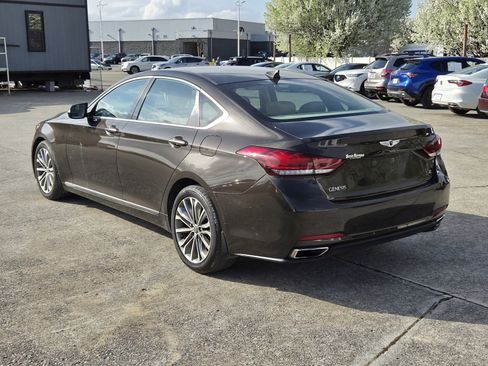 Used 2015 Hyundai Genesis 3.8 image 3