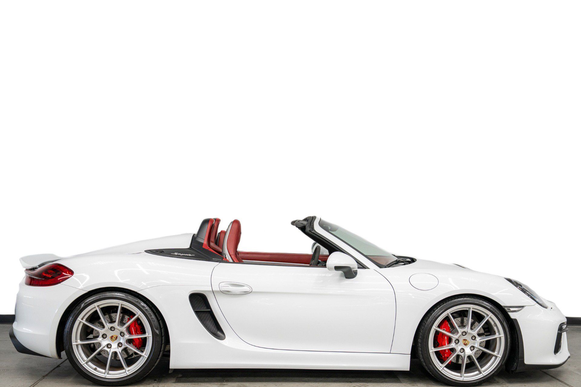 Used 2016 Porsche Boxster Spyder RWD image 2