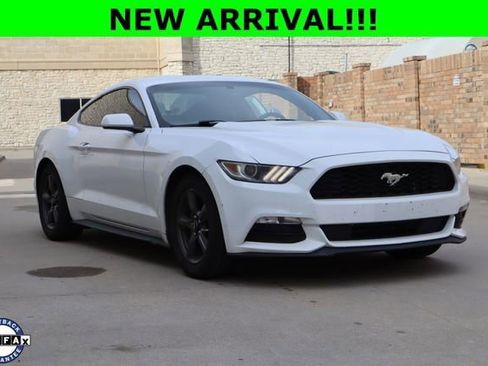Used 2017 Ford Mustang Coupe RWD image 1