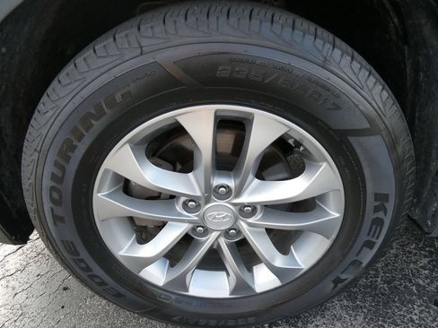 Used 2019 Hyundai Santa Fe SE AWD/4WD image 10