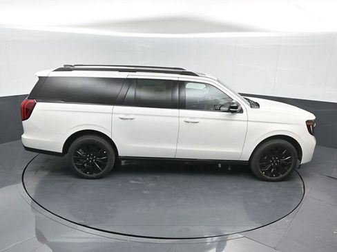 New 2025 Ford Expedition Max Platinum w/ Stealth Appearance Package image 39