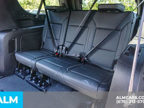 Used 2025 GMC Yukon XL Denali RWD image 22