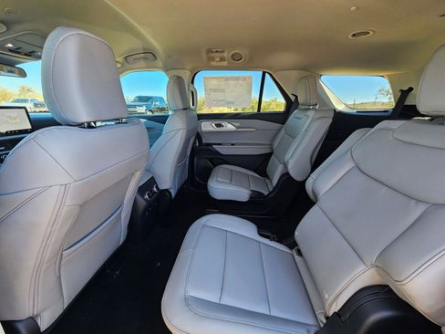 New 2026 Ford Explorer Active w/ Active Comfort Package RWD image 26